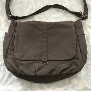 Gray canvas messenger